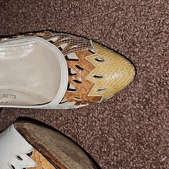 Rodina Ferragamo Schiavone heels size 7 - Picture 4 of 13